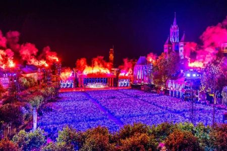 Terrasarrangement met overnachting & 3-gangendiner bij De Groote Sociëteit aan het Vrijthof tijdens het André Rieu-concert