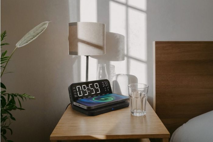 Digitale wekker met draadloos opladen, 4-in-1 Digitale wekker met draadloos opladen, 4-in-1